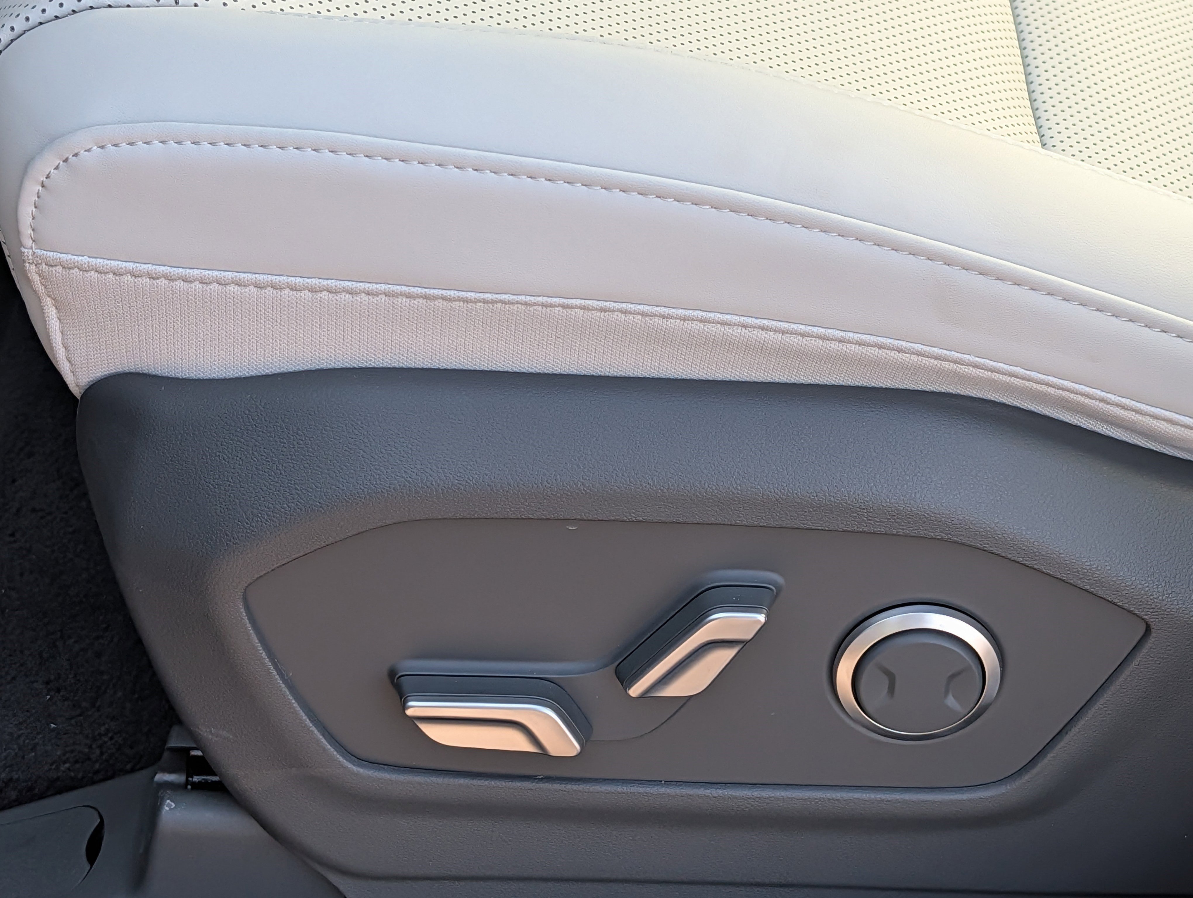 New 2026 Hyundai Santa Fe SEL image 13