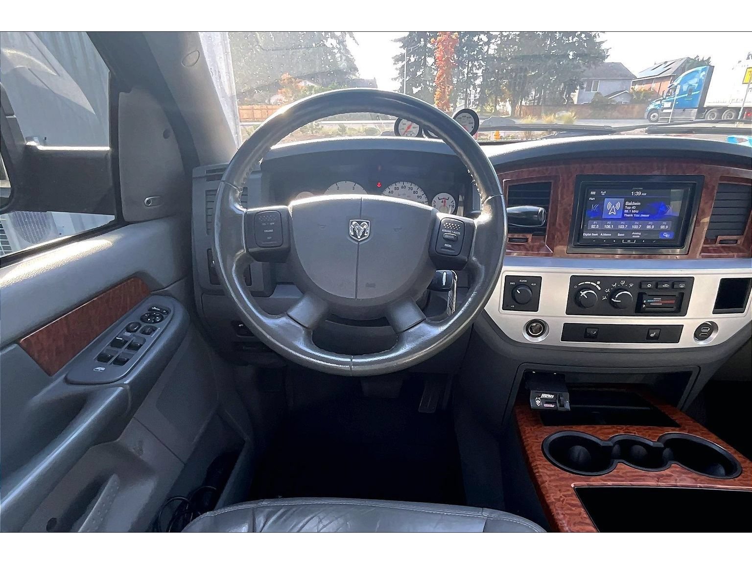Used 2006 Dodge Ram 2500 Truck Laramie AWD/4WD image 5