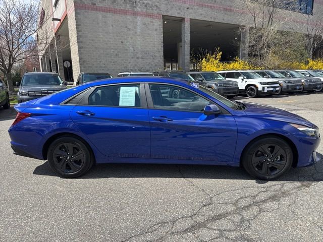 Used 2023 Hyundai Elantra SEL w/ Cargo Package image 16