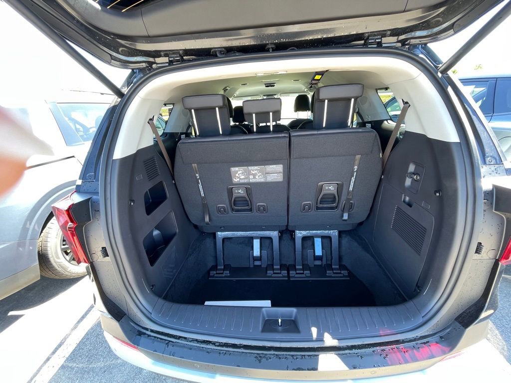 New 2026 Kia Carnival EX image 9