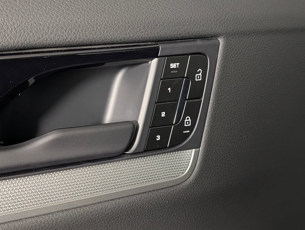 New 2026 Porsche Cayenne E-Hybrid AWD/4WD image 26