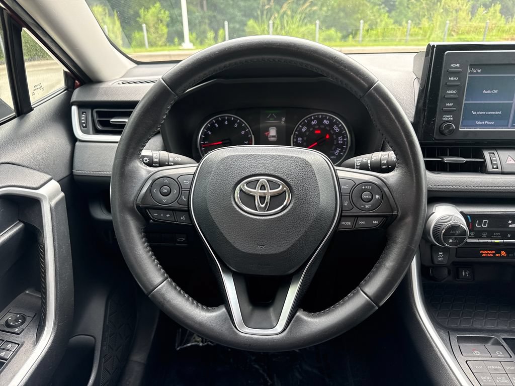 Used 2019 Toyota RAV4 XLE Premium AWD/4WD image 19