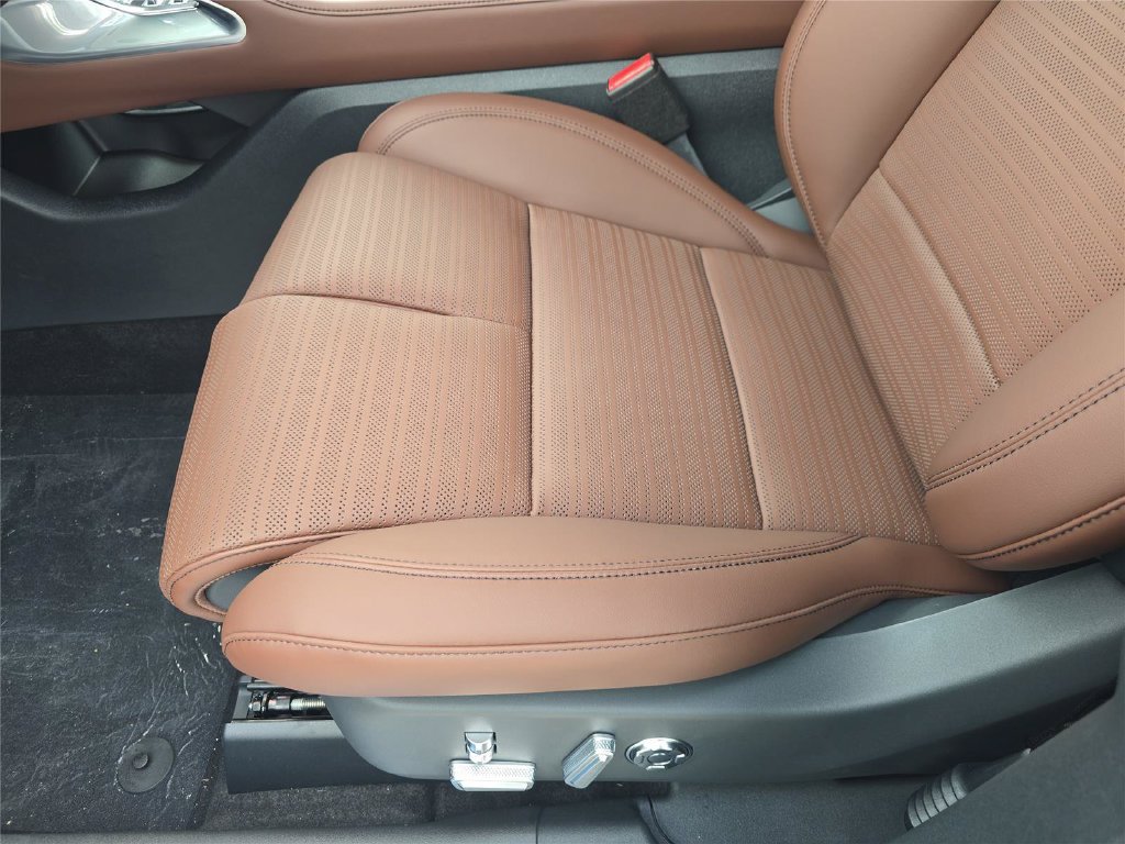New 2026 Lincoln Nautilus Reserve AWD/4WD image 14
