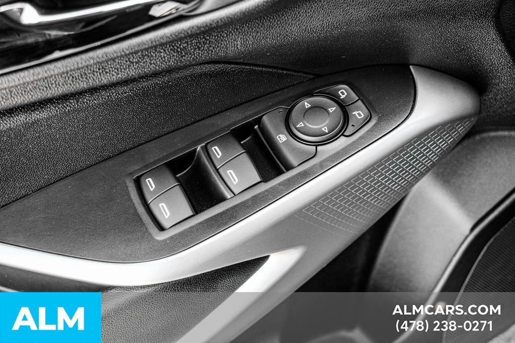 Used 2025 Chevrolet Trax LS image 47