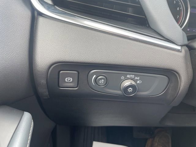 Used 2021 Buick Enclave Essence image 15