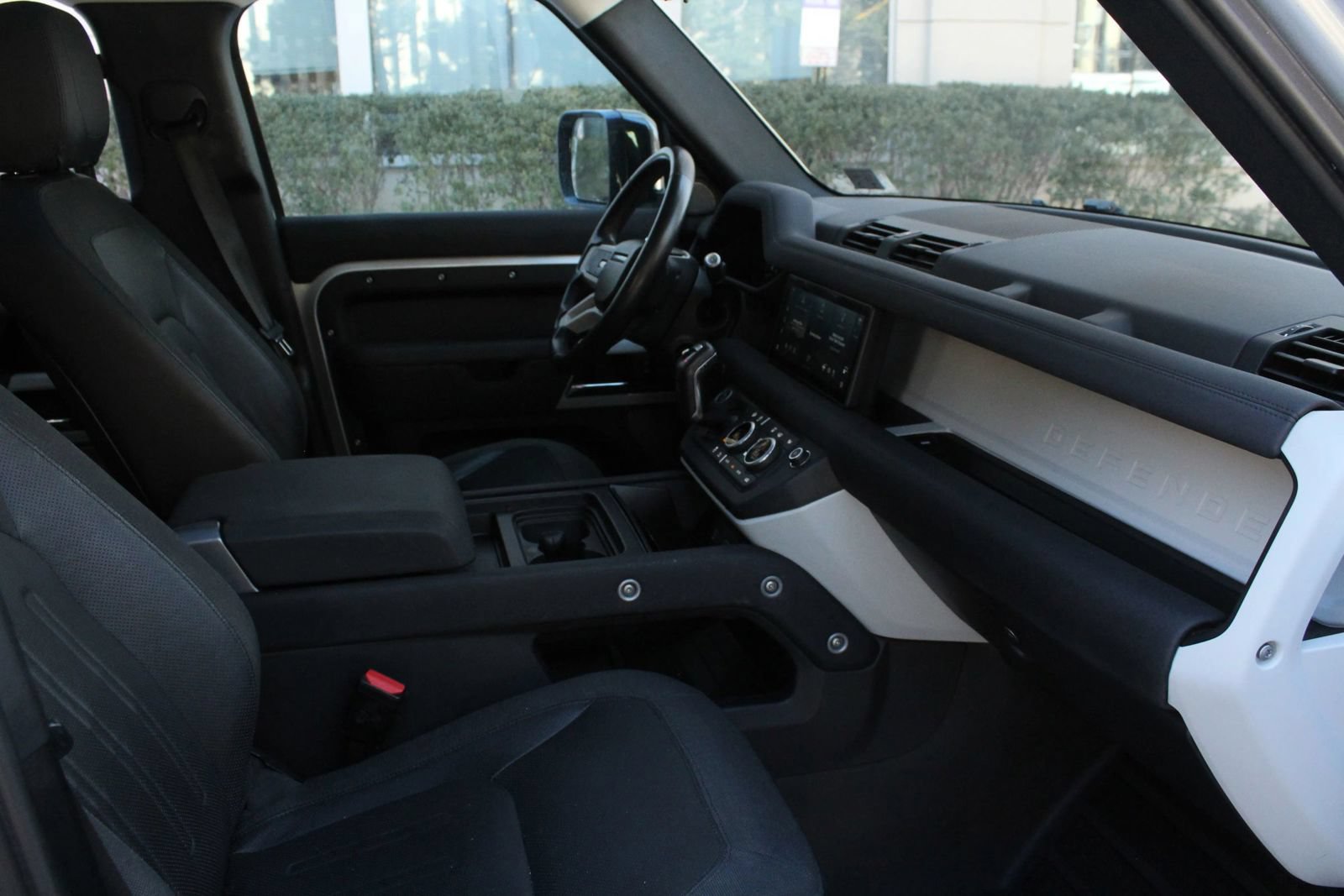 Used 2020 Land Rover Defender 110 First Edition AWD/4WD image 27