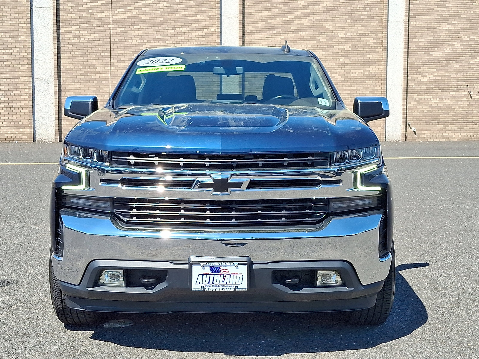 Used 2022 Chevrolet Silverado 1500 LT w/ Bed Protection Package AWD/4WD image 2