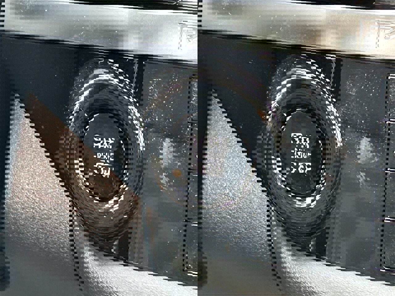 New 2026 Nissan Pathfinder SV image 28