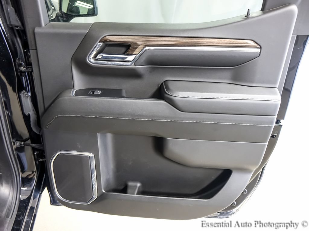 Used 2024 Chevrolet Silverado 1500 LT AWD/4WD image 23