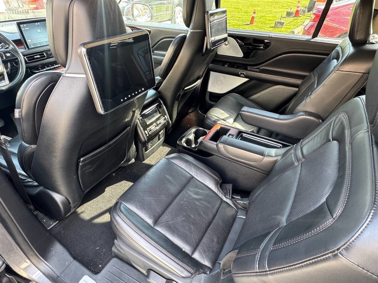 Used 2021 Lincoln Aviator Reserve w/ Equipment Group 210A AWD/4WD image 17