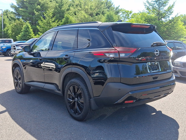 Certified 2023 Nissan Rogue SV w/ SV Premium B Package AWD/4WD image 5