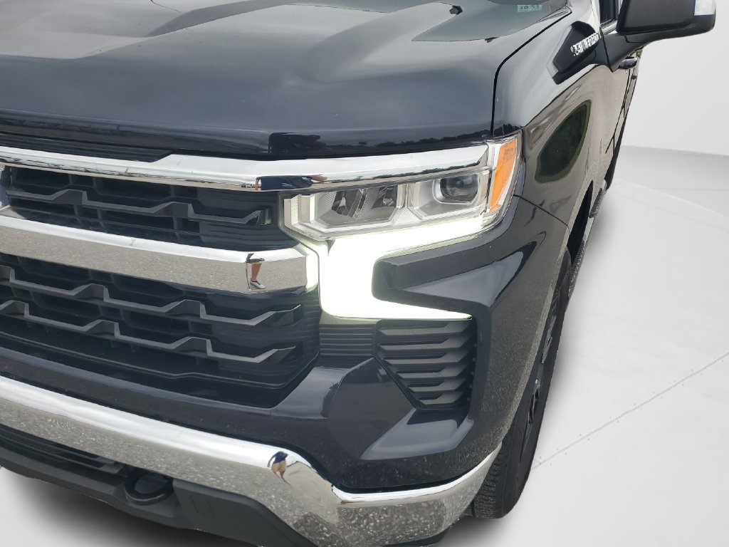 Used 2022 Chevrolet Silverado 1500 LT AWD/4WD image 25