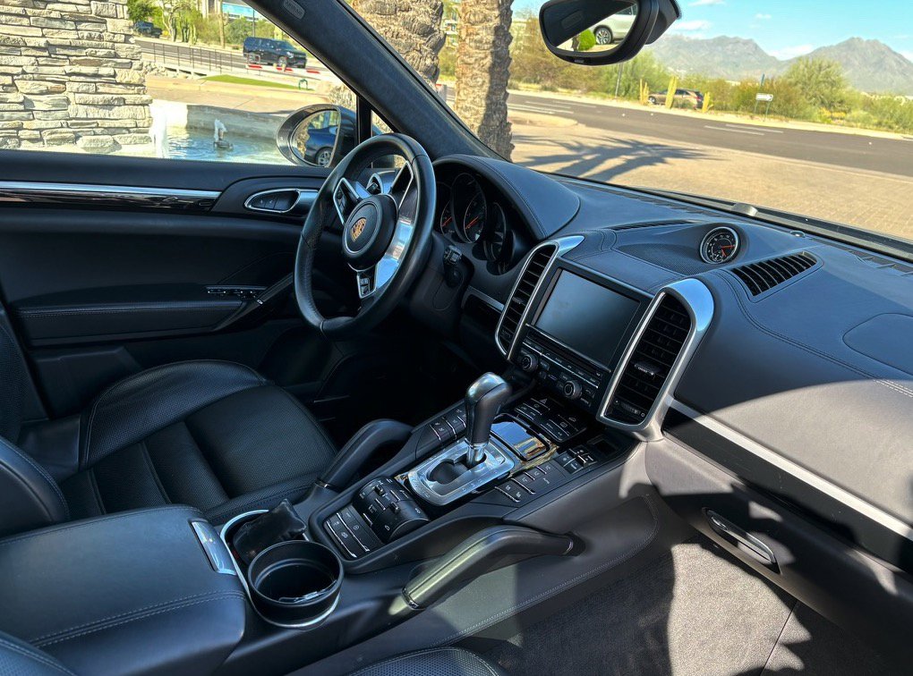 Used 2016 Porsche Cayenne GTS image 5