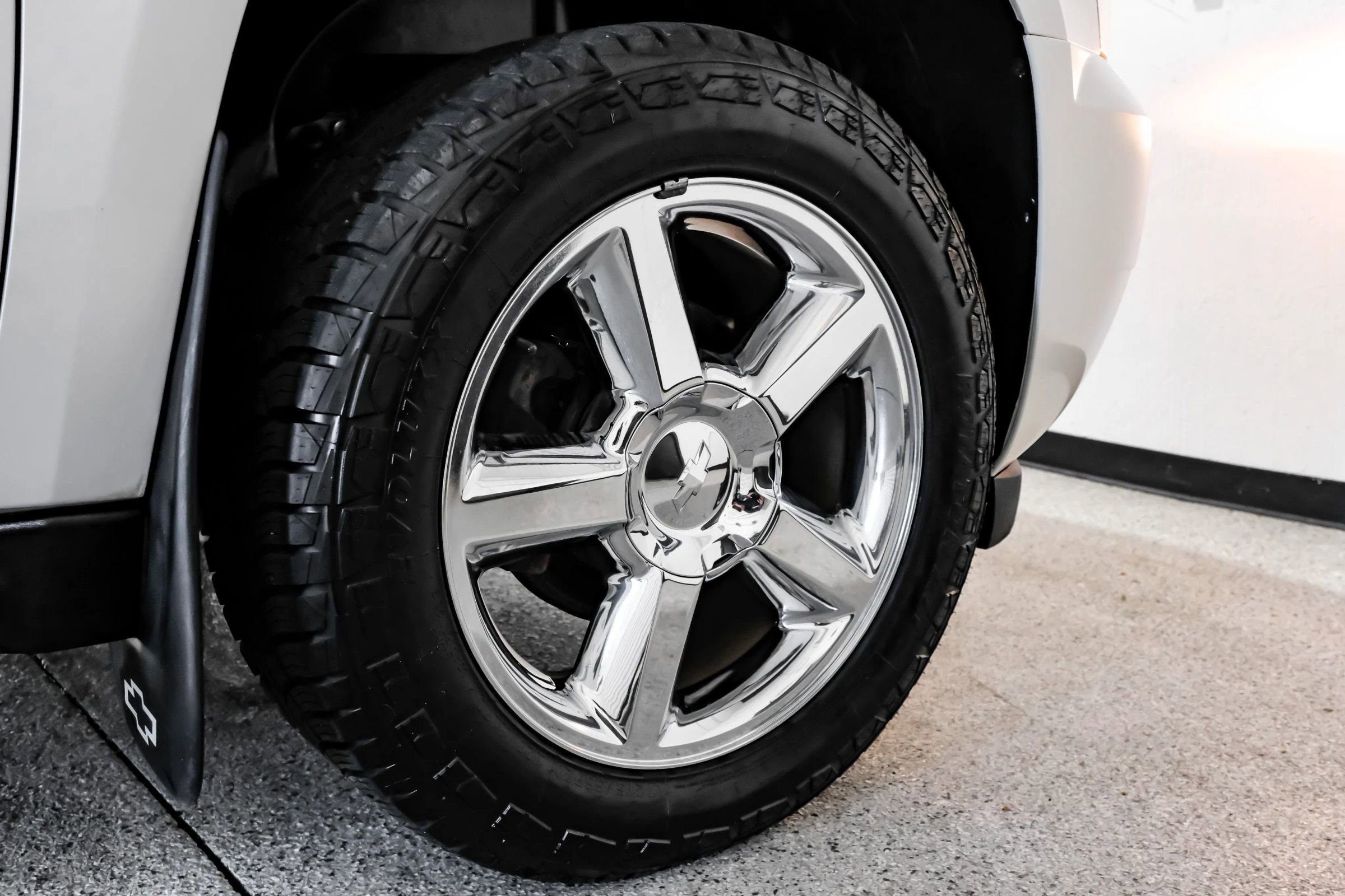 Used 2012 Chevrolet Avalanche LTZ image 74