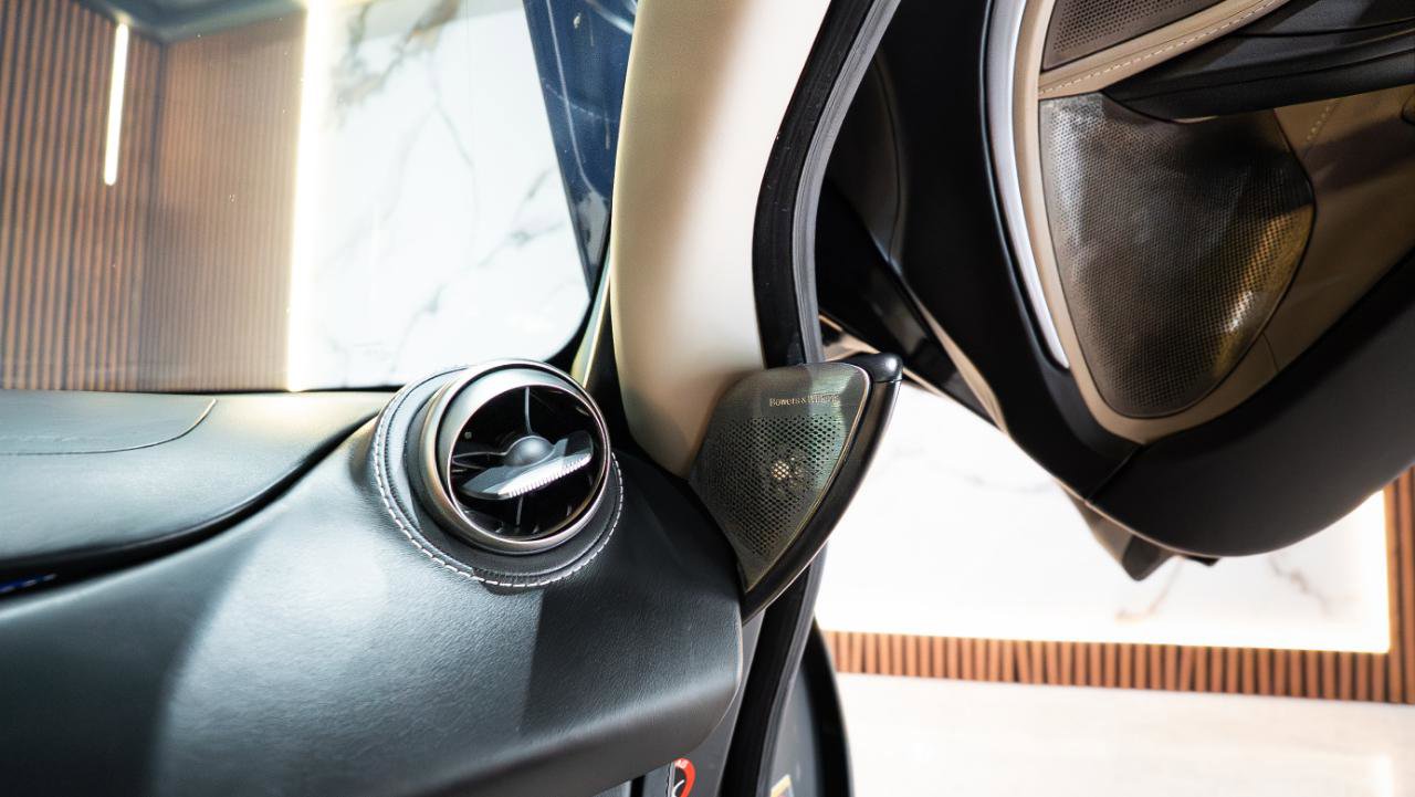 Used 2018 McLaren 720S Luxury RWD image 24