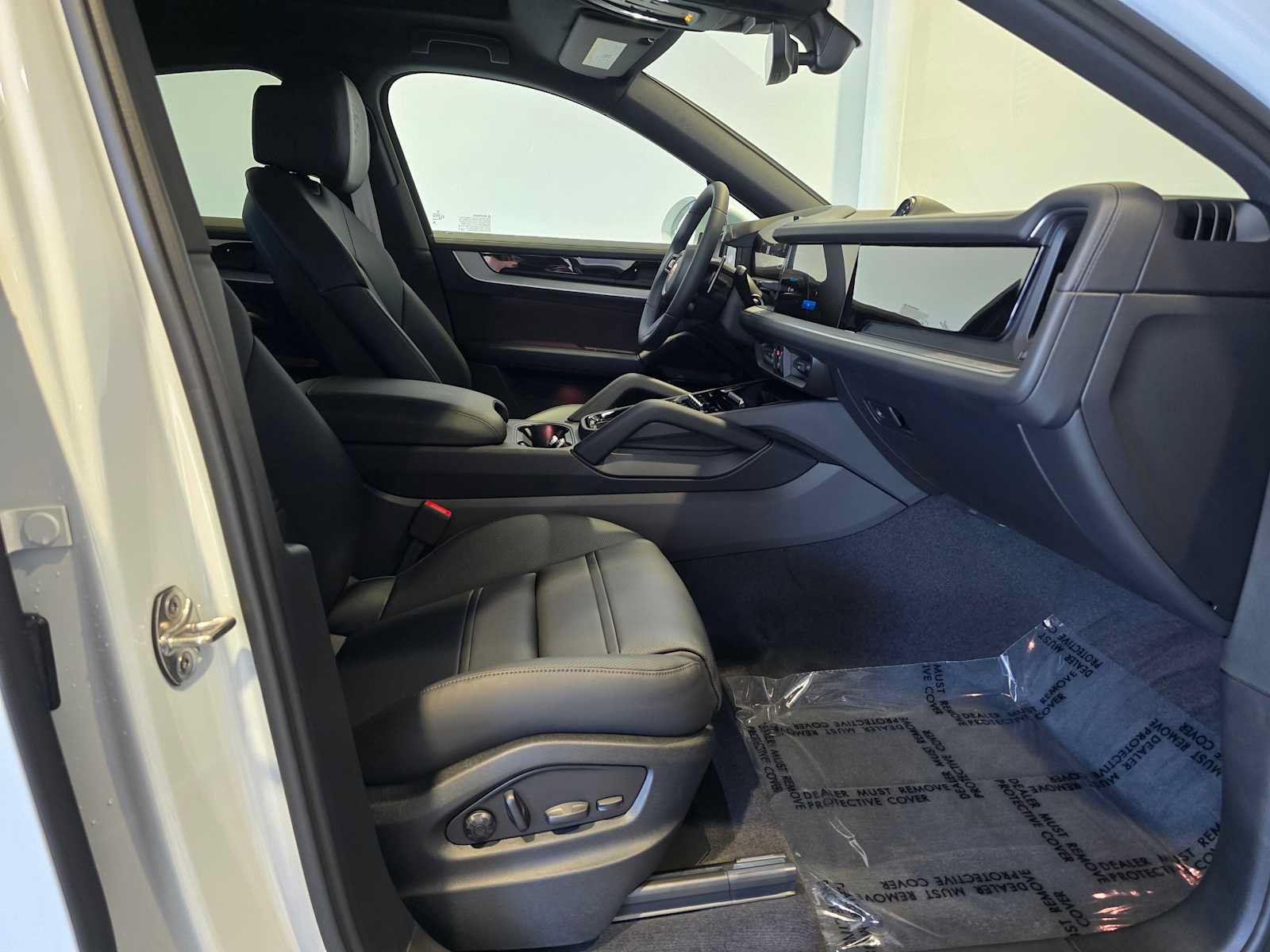 New 2025 Porsche Cayenne S AWD/4WD image 13