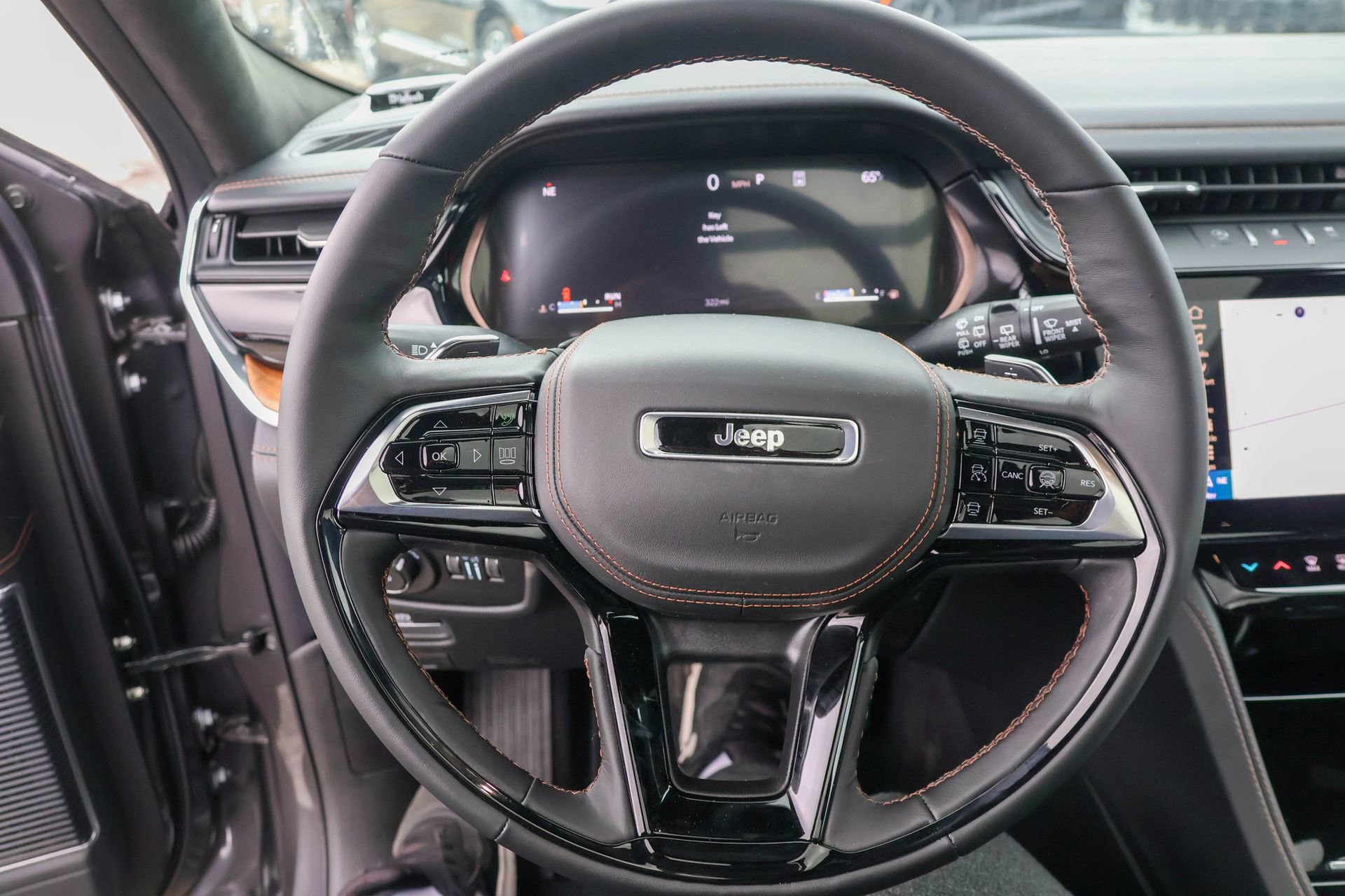 New 2026 Jeep Grand Cherokee Summit w/ Obsidian Package image 30