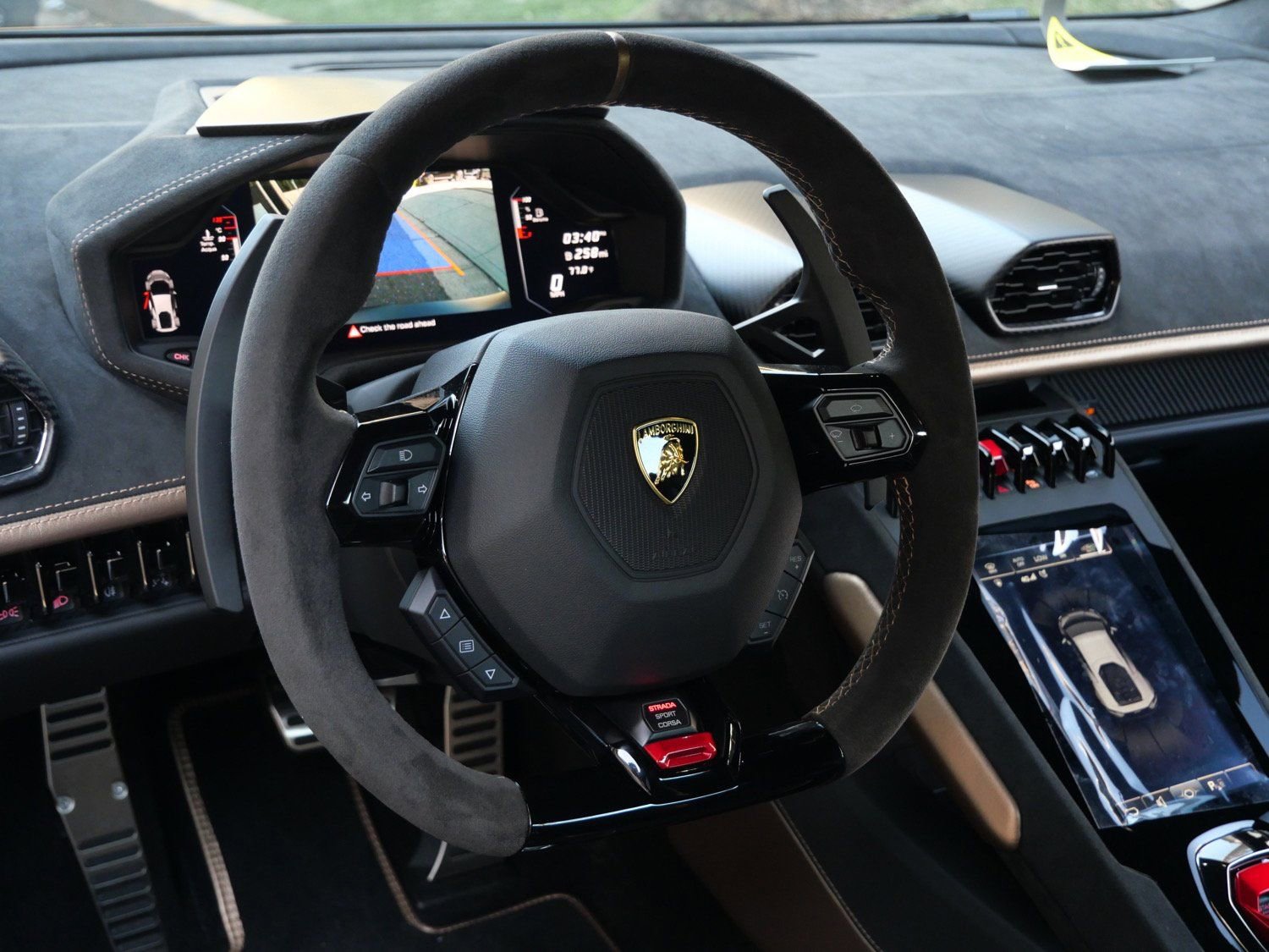 Used 2024 Lamborghini Huracan Tecnica image 11