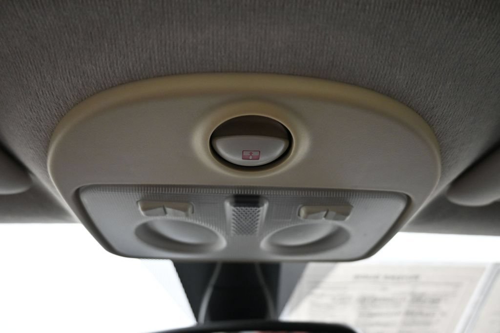Used 2013 FIAT 500 Lounge w/ Luxury Leather Pkg FWD image 17