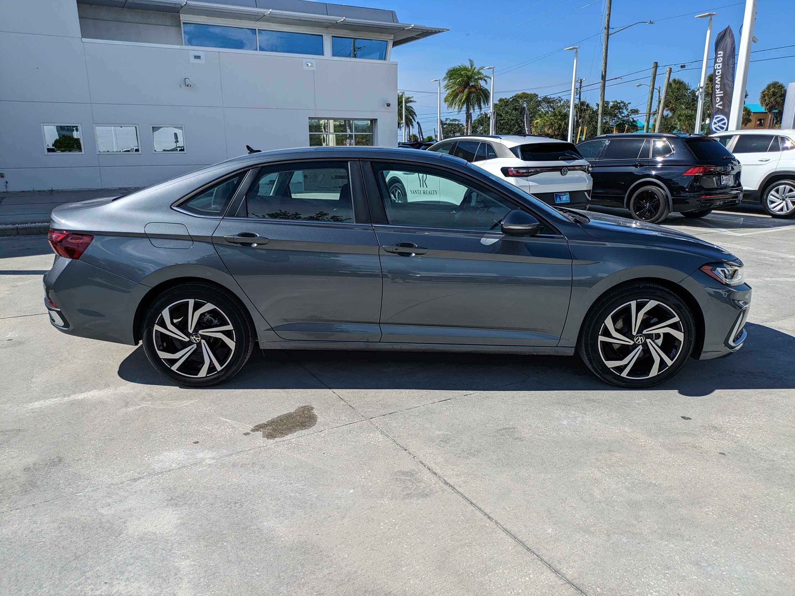 New 2026 Volkswagen Jetta SEL FWD image 3