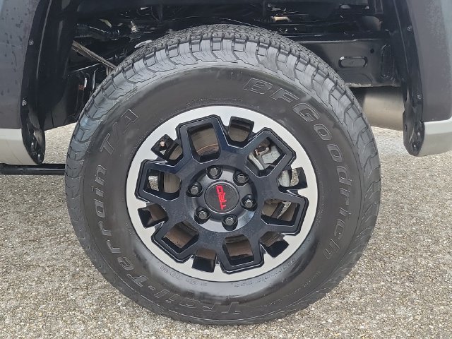Used 2024 Toyota Tacoma TRD Off-Road AWD/4WD image 7