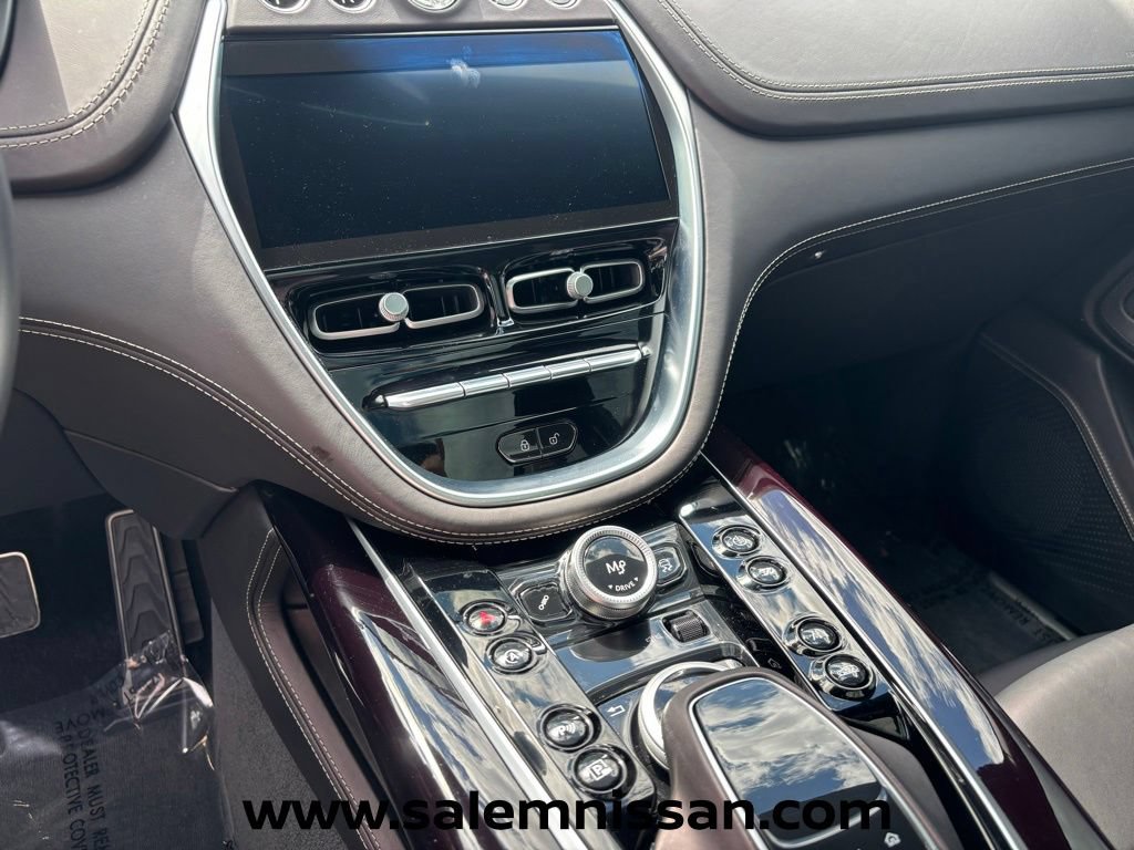 Used 2024 Aston Martin DBX 707 AWD/4WD image 16