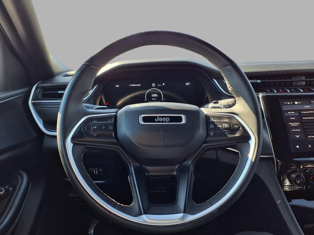 Certified 2023 Jeep Grand Cherokee L Laredo image 16