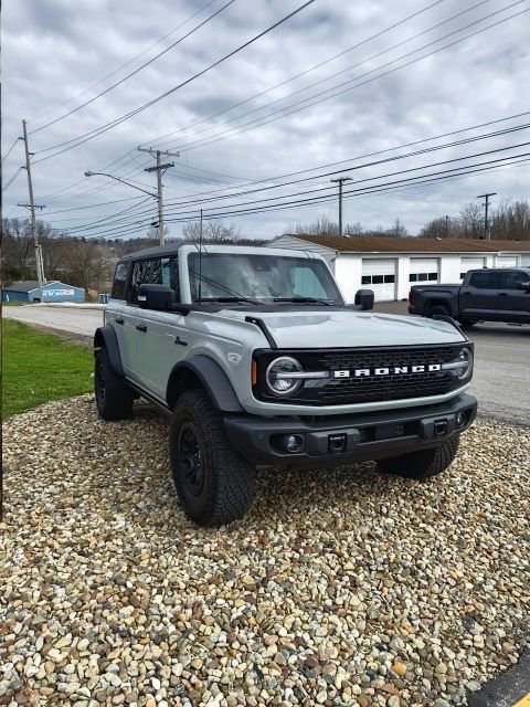Used 2023 Ford Bronco Wildtrak image 2