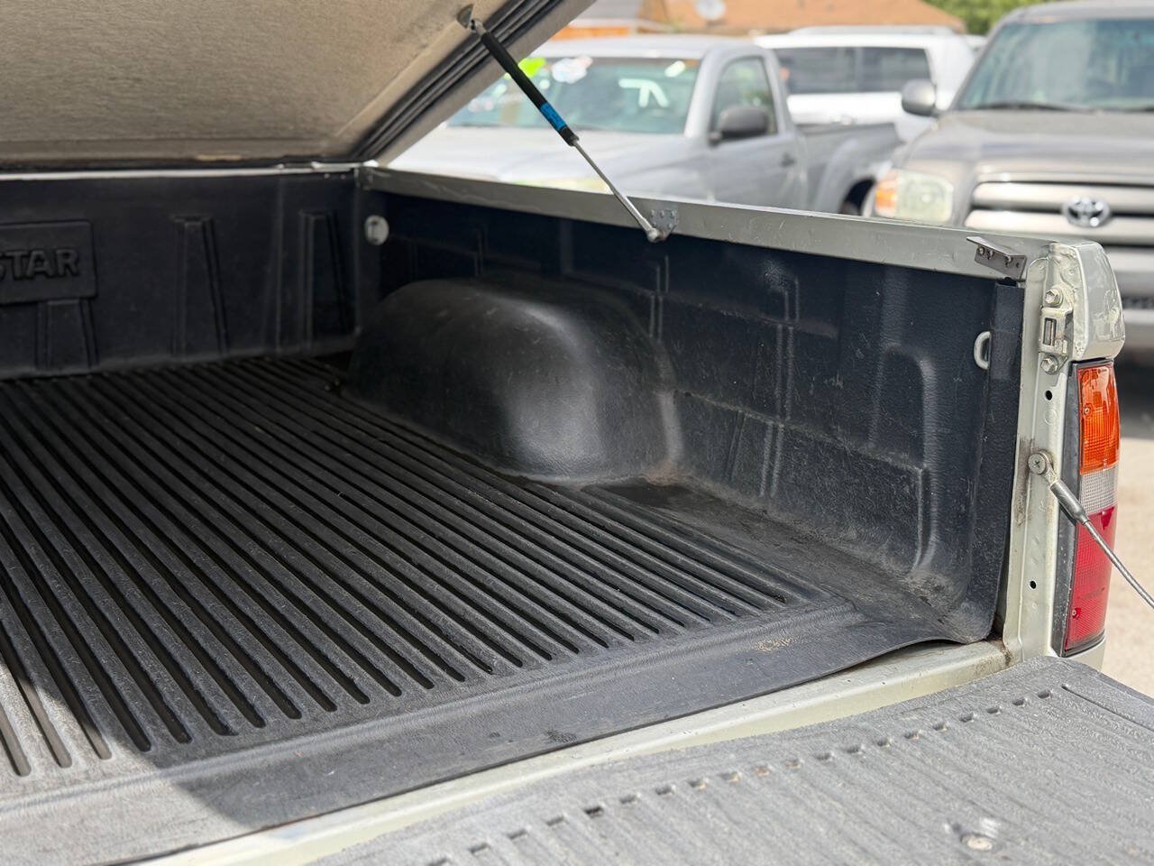 Used 2000 Toyota Tacoma 4x4 Regular Cab image 96