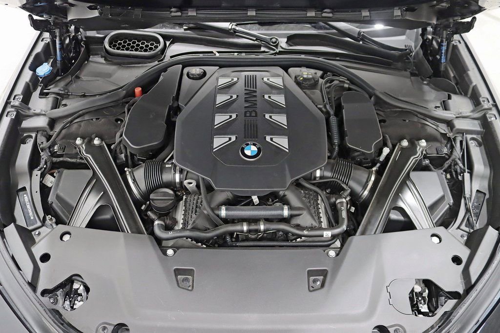 Used 2023 BMW 760i xDrive image 48