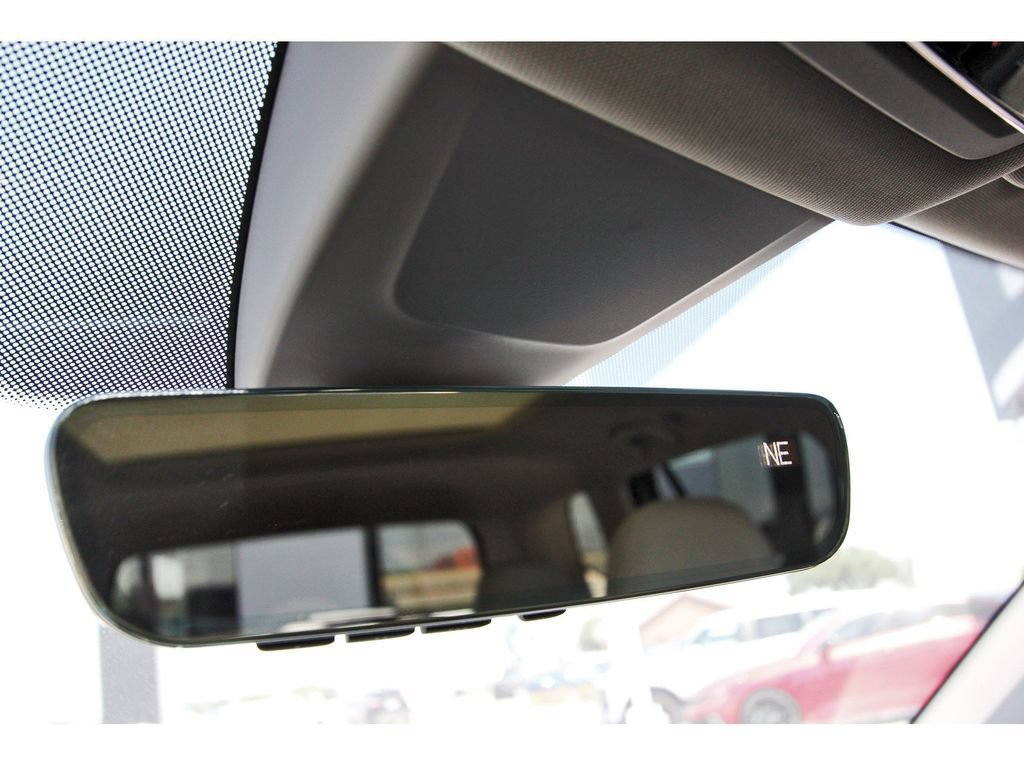 Used 2025 Volkswagen Atlas SE FWD image 26