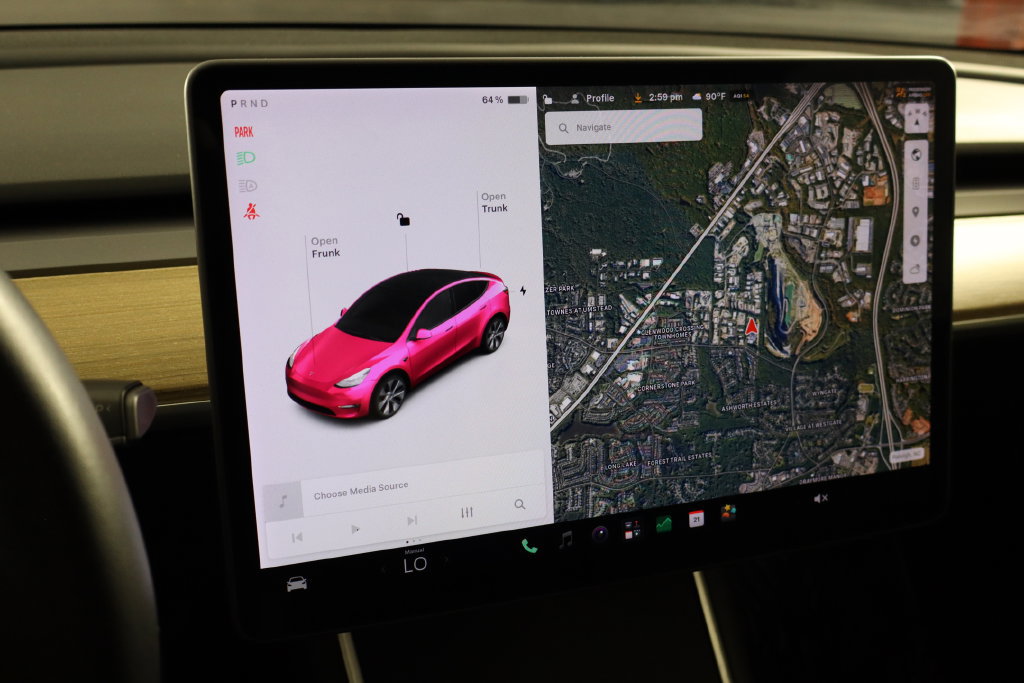 Used 2021 Tesla Model Y Long Range AWD/4WD image 40