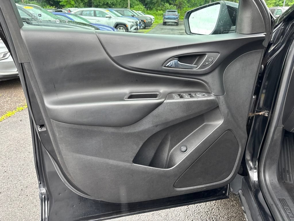 Used 2018 Chevrolet Equinox LT AWD/4WD image 15