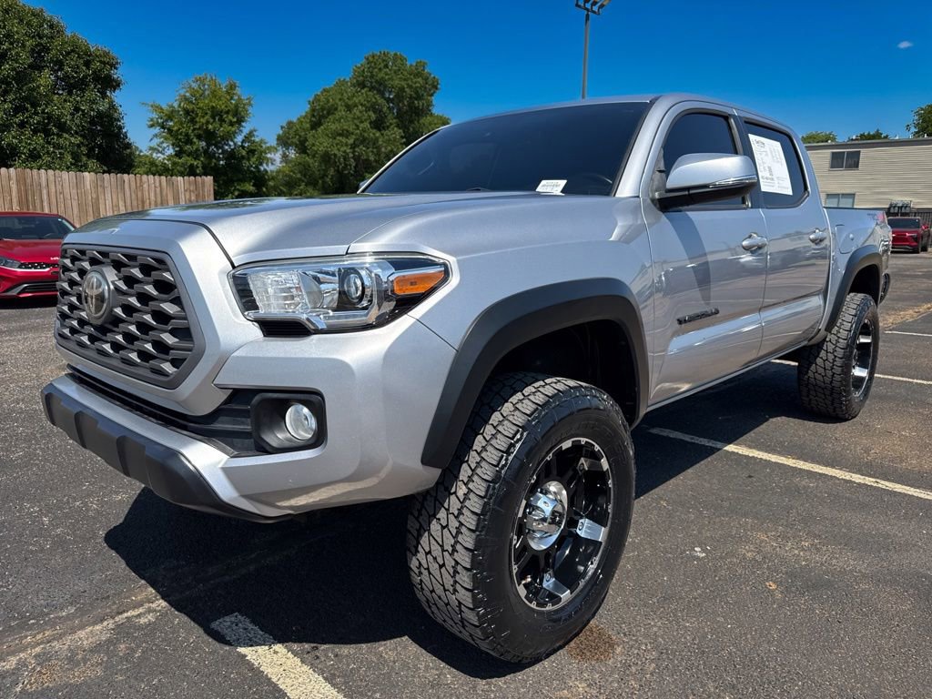 Used 2020 Toyota Tacoma TRD Off-Road AWD/4WD image 3