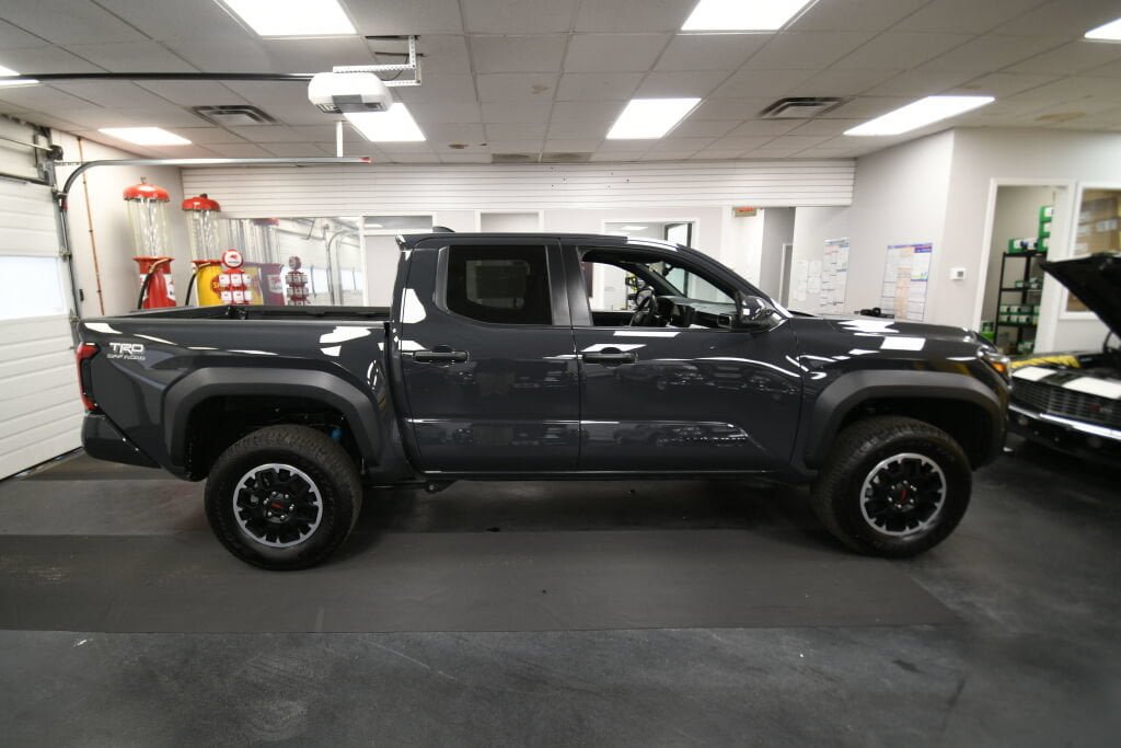 Used 2024 Toyota Tacoma TRD Off-Road AWD/4WD image 16