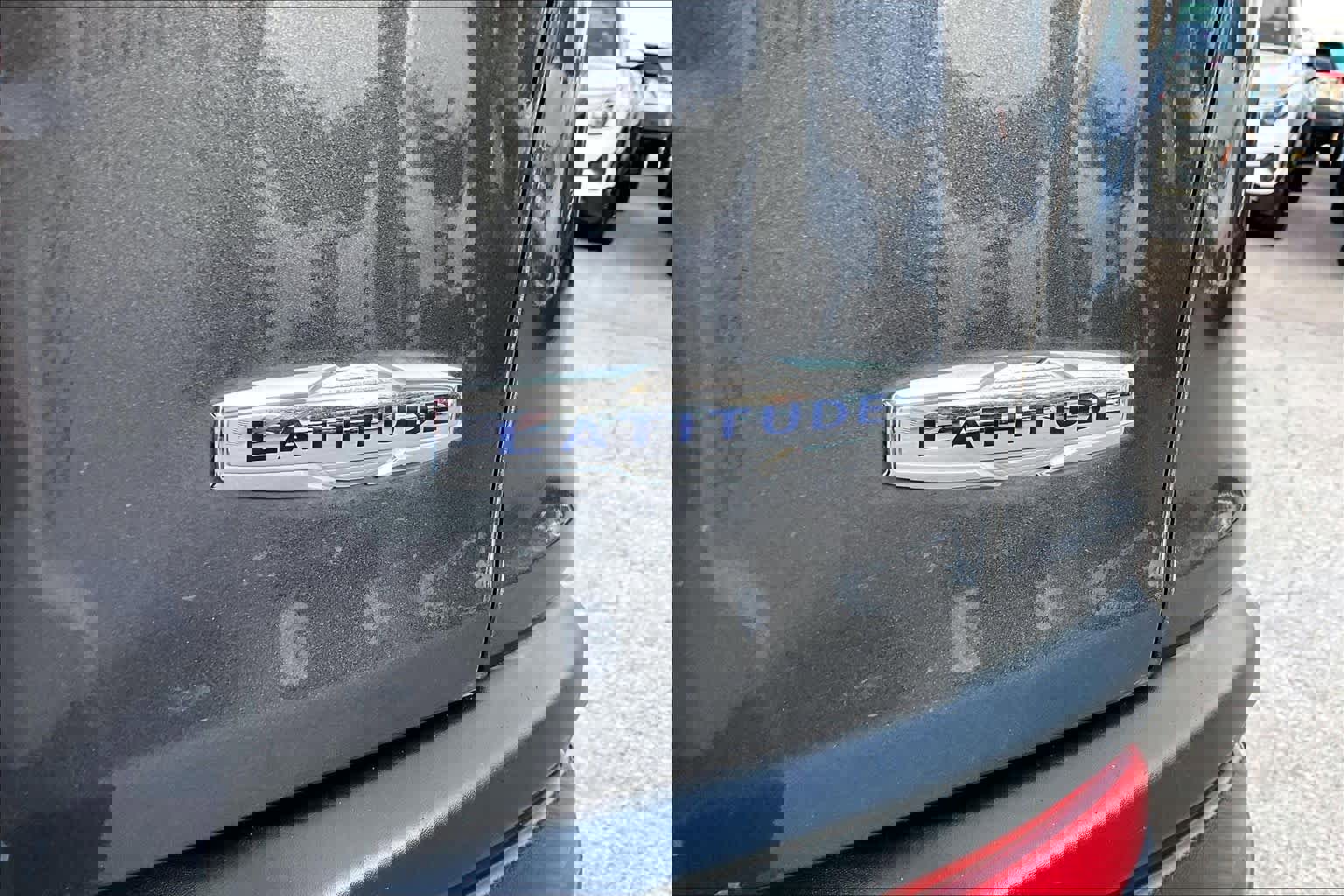 Used 2017 Jeep Cherokee Latitude w/ Safety/Convenience Group image 29