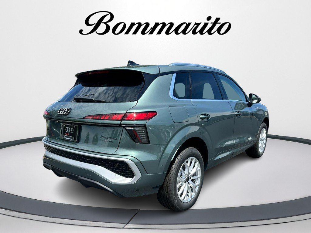 New 2026 Audi Q3 quattro 2.0T AWD/4WD image 3