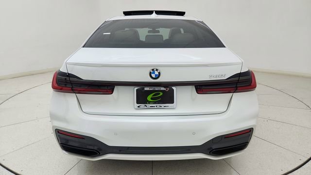 Used 2022 BMW 740i w/ M Sport Package image 5