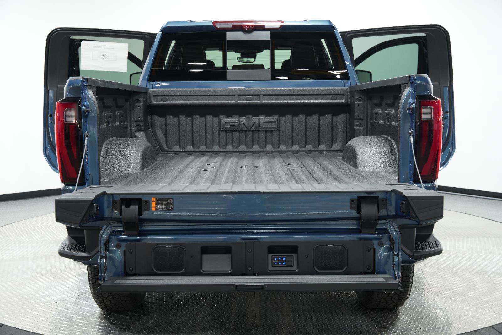 New 2026 GMC Sierra 2500 Denali Ultimate image 15