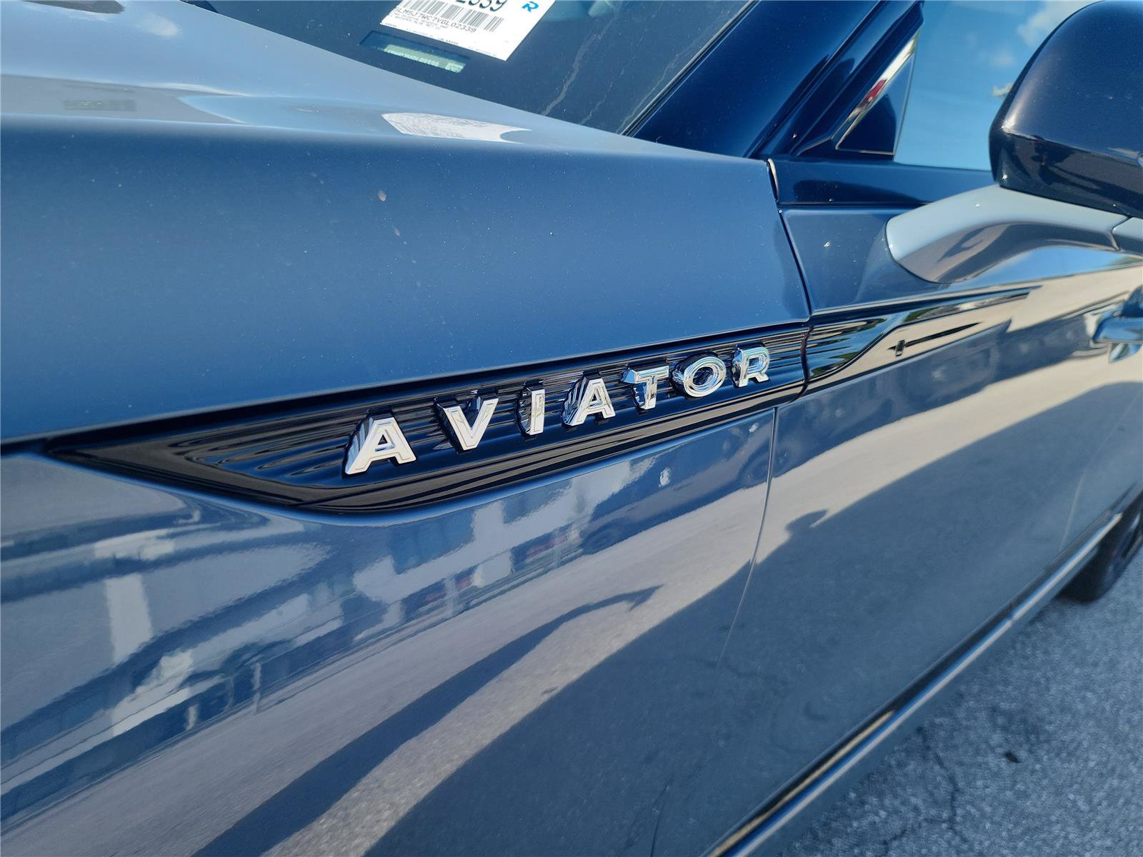 New 2027 Lincoln Aviator Reserve w/ Jet Appearance Package RWD image 10