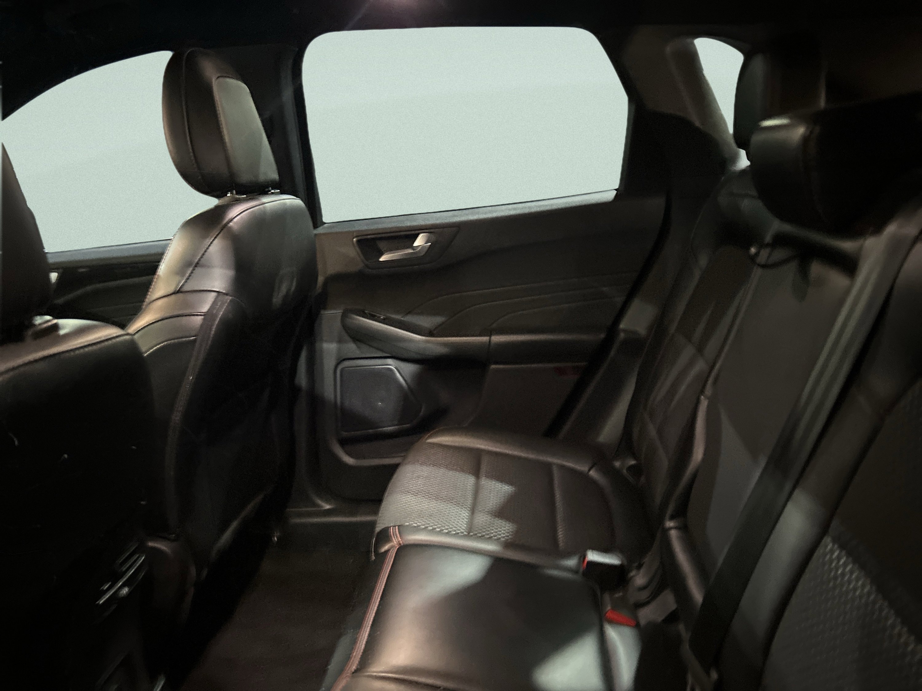 Used 2024 Ford Escape ST-Line image 11