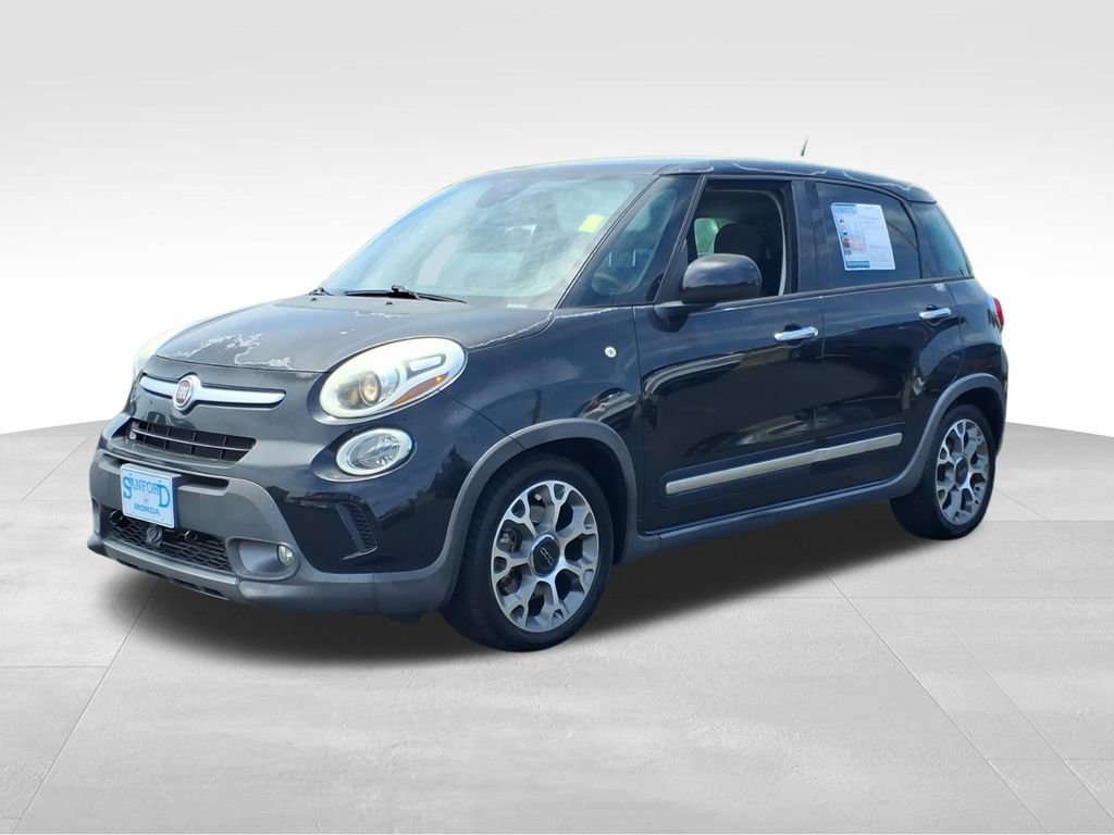 Used 2014 FIAT 500L Trekking w/ Popular Equipment Group FWD image 4