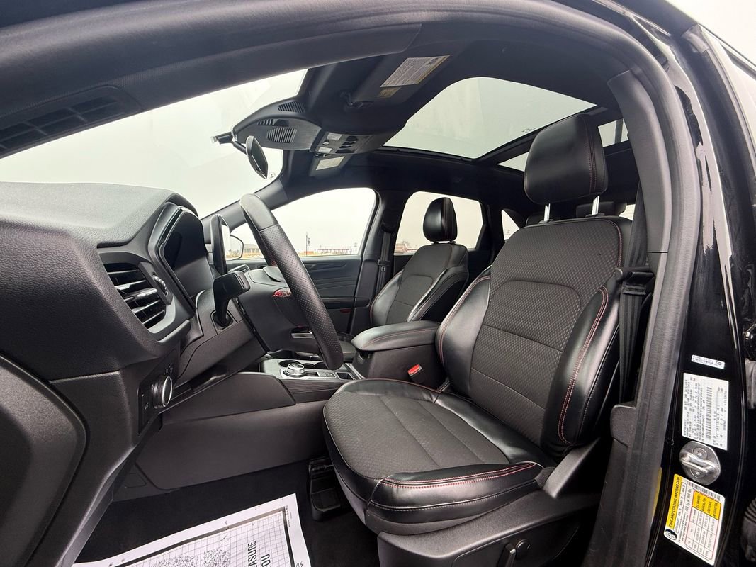 Used 2023 Ford Escape ST-Line w/ Tech Pack #1 image 8