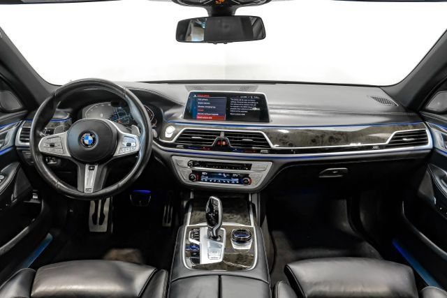 Used 2020 BMW 750i xDrive w/ Executive Package AWD/4WD image 21