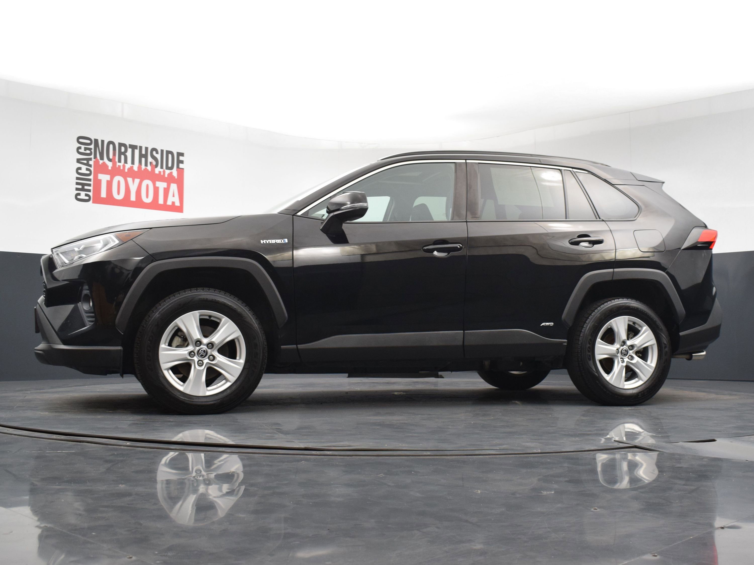 Used 2021 Toyota RAV4 XLE w/ Convenience Package AWD/4WD image 26