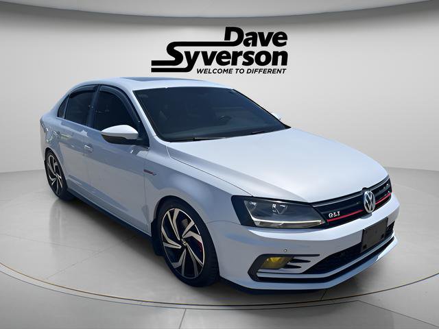 Used 2017 Volkswagen Jetta GLI FWD image 3