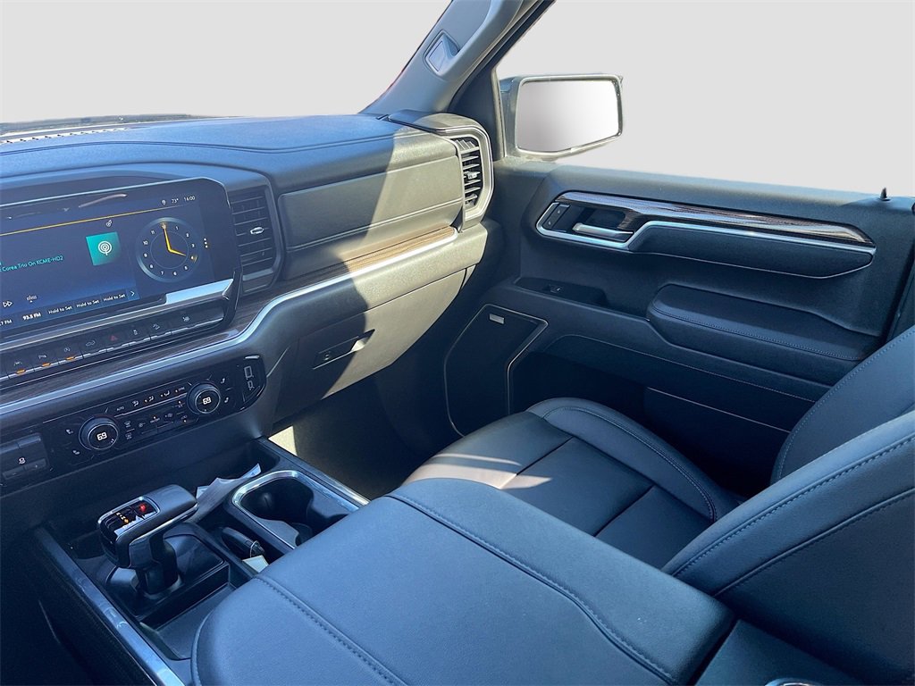 Used 2025 Chevrolet Silverado 1500 RST w/ Dark Appearance Package image 23