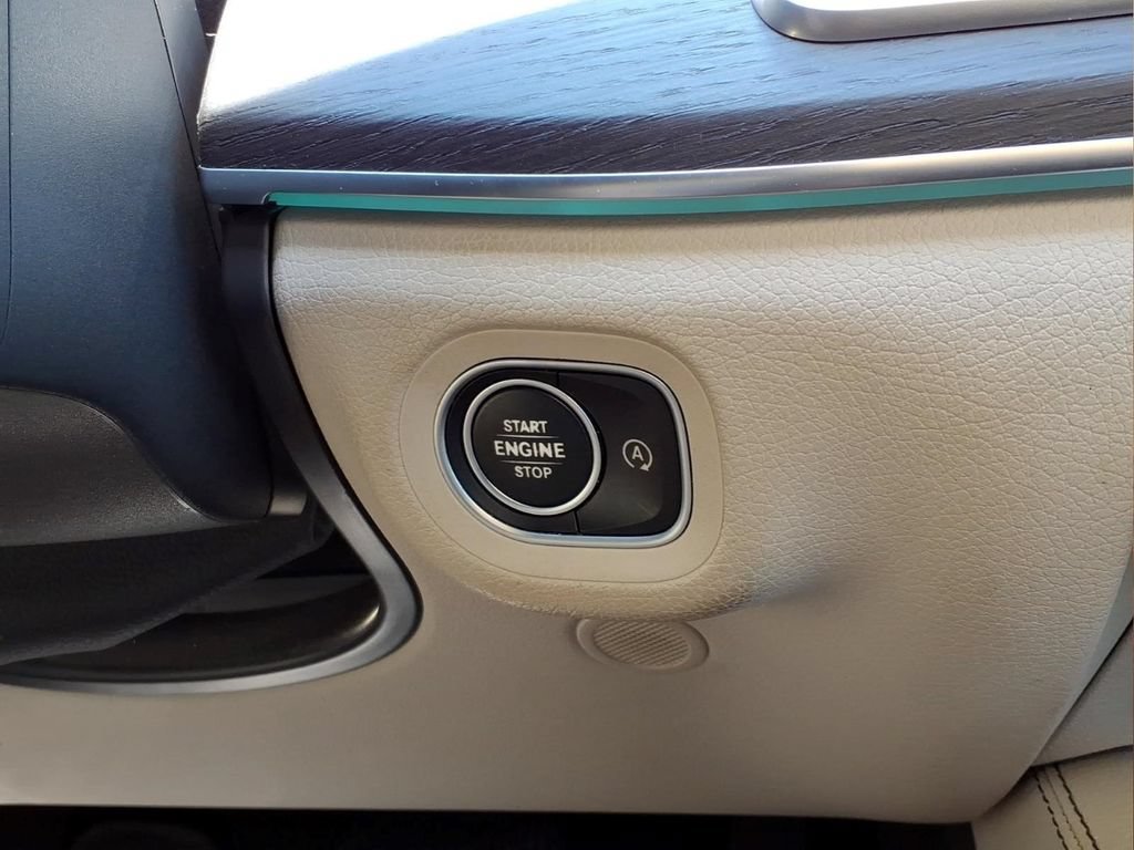 Used 2020 Mercedes-Benz GLS 450 4MATIC image 9