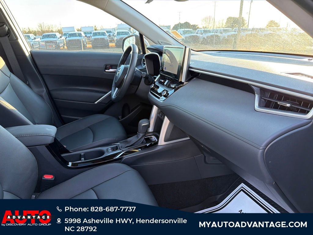 Used 2023 Toyota Corolla Cross XLE w/ Convenience Package image 41