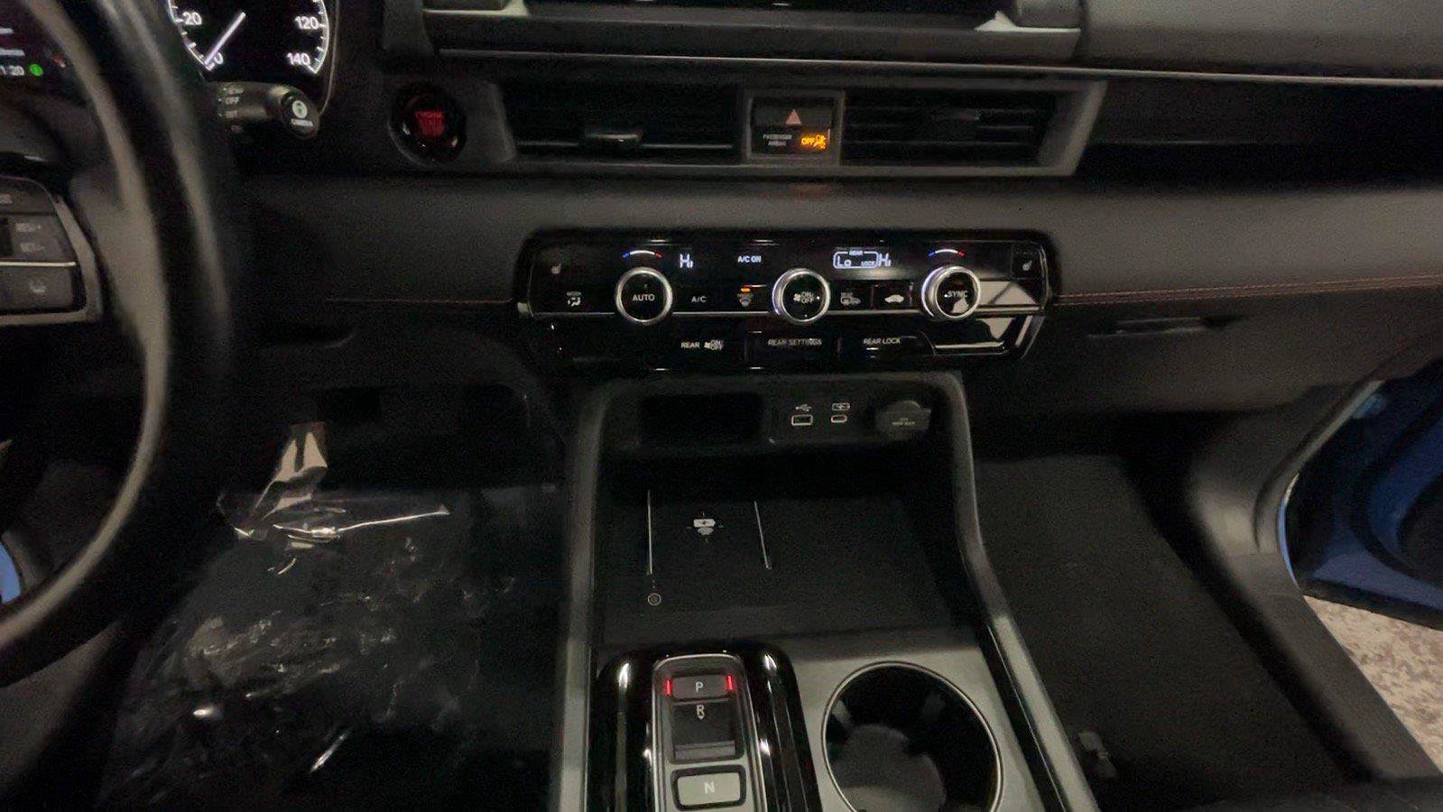 Used 2025 Honda Pilot TrailSport image 35